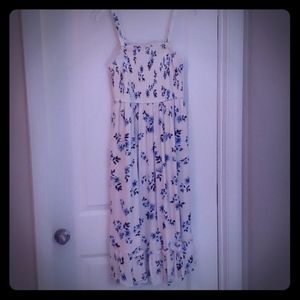 Torrid White / Blue Floral Maxi Sz 1
